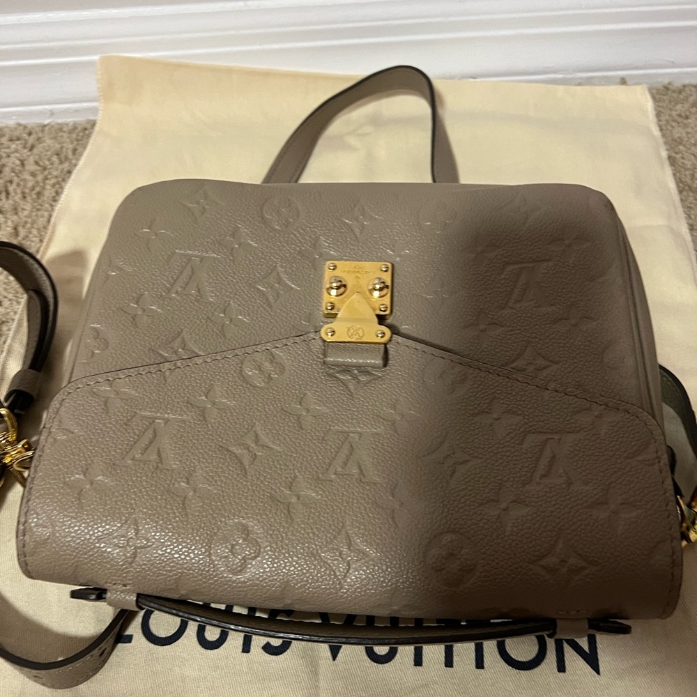 Louis Vuitton bag